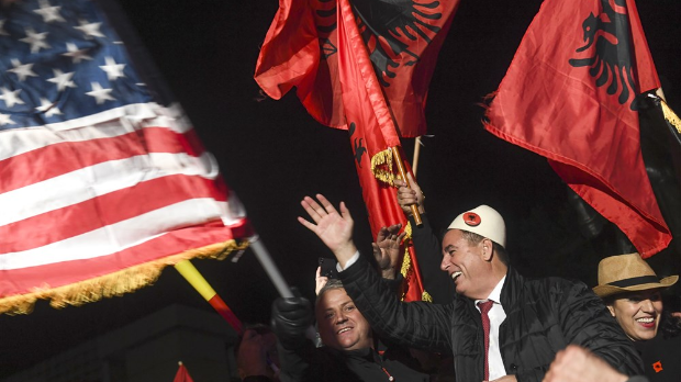 Све америчке пацке косовским Албанцима: Како је Аљбин Курти постао део проблема 