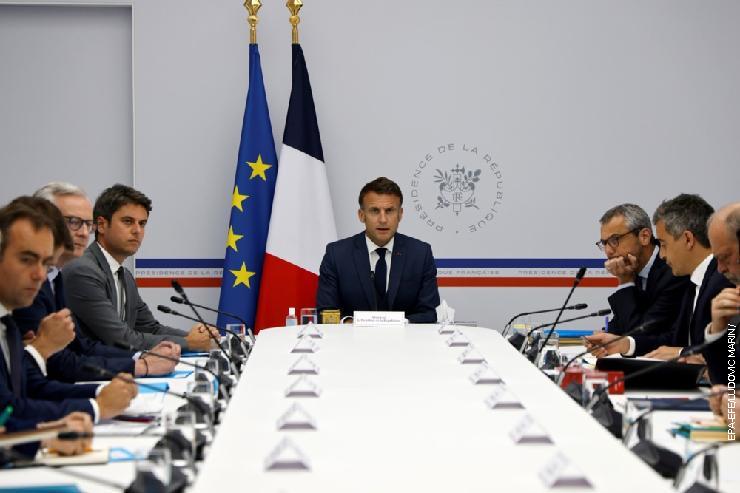 Француски председник Макрон председава националним саветом безбедности због немира у Новој Каледонији, 16. маја 2024.