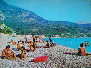 Било једном једно Сутоморе: Новогодишње сећање на безбрижна лета у последњем уточишту парадајз-туризма