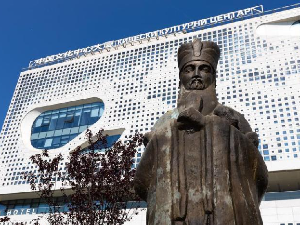 Kултурне и историјске везе Кине и Србије од 1725. до 1975: Пут дуг триста година Kултурне и историјске везе Кине и Србије од 1725. до 1975: Пут дуг триста година