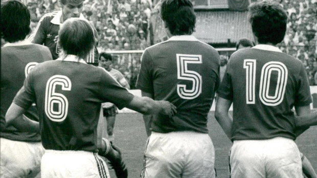 Нас два брата, оба шутирамо: Петнаест братских парова у репрезентативном дресу 