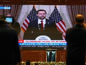 Рат и мир на Блиском истоку: Преговори, мало наде, много страха и прсти на обарачу