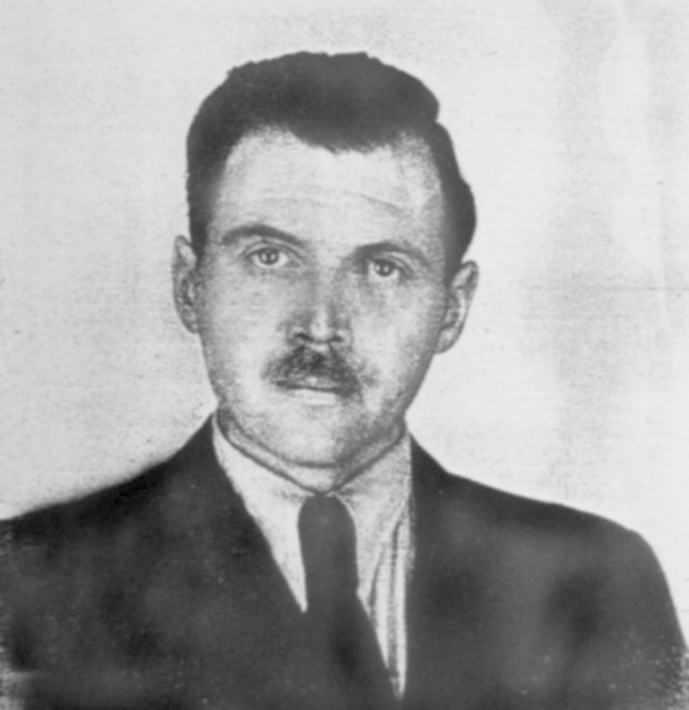 Фотографија Јозефа Менгелеа са идентификационог документа из Аргентине на име Хелмут Грегор, 1956.