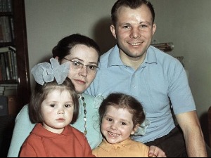 Гагариново писмо жени и ћеркама пре него што је полетео у космос, за случај да се не врати